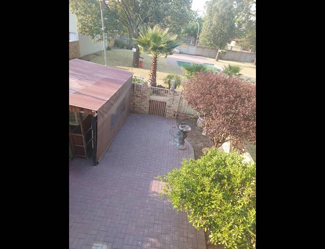 3 BEDROOM TOWNHOUSE FOR SALE IN SASOLBURG EXT 2